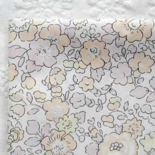 ͢Хƥ٥åĥڡ륤֥꡼Liberty Tana Lawn Bleached Betsy