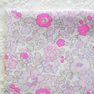 ͢Хƥ٥åĥ쥢ԥ󥯡֥꡼Liberty Tana Lawn Bleached
