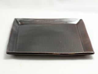 鉄釉板皿