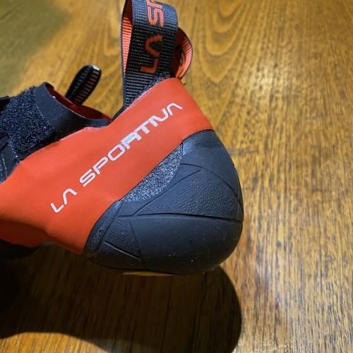 LA SPORTIVA スクワマ　US ７ハーフ