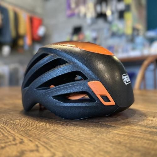 Petzl(ペツル) Sirocco(シロッコ) ※2024年モデルチェンジ2色 ※超 Petzl(ペツル) Sirocco(シロッコ) ※2024年モデルチェンジ2色 ※超
