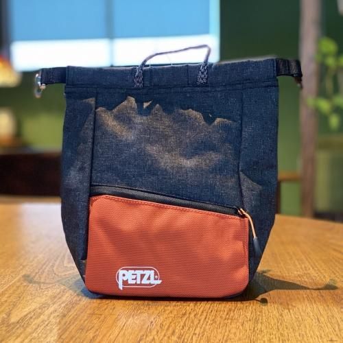 Petzl ペツル Sakab サカブ マグネット開閉ボルダーチョークバック 置型に欲しい機能すべて集約 メール便円 グッぼる ボルダリングcafe クライミング通販
