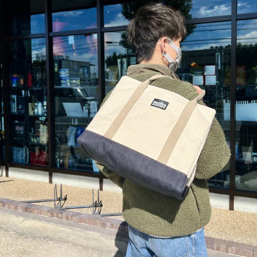 eyeCandy(アイキャンディ) GRIZZLY TOTE(グリズリートート) ※タウンもジムもOK ※5つの仕切りで整理整頓 ※予約もOK
