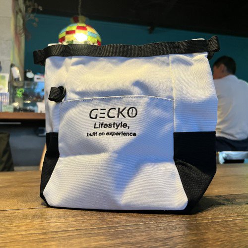 GECKO(ゲッコー) CHALK BAG(チョークバッグ) ※マグネット開閉でチョーク飛散防止 ※豊富な収納ポケット ※メール便88円