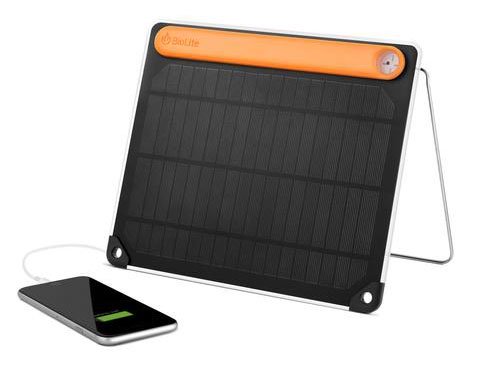 BioLite(バイオライト) Solar Panel 5PLUS(ソーラーパネル5プラス) ※バッテリー一体型ソーラー発電器 ※3時間でフル充電  ※登山やクライミングに最適 - グッぼる クライミングオンライン ボルダリング用品