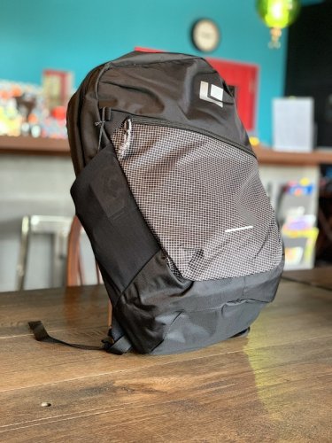 BlackDiamond(ブラックダイヤモンド) Logos 26 Backpack(ロゴス26バックパック) ※ジムや通勤に ※100%リサイクル素材使用
