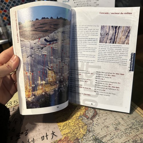 Ceuse Rock Climbing Guidebook (セユーズロッククライミングガイドブック) ※世界から集うリード岩壁 ※石灰岩の青く美しい模様 ※メール便88円