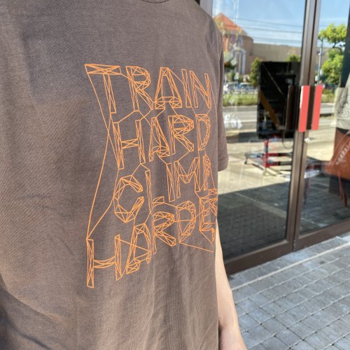 MOON(ムーン) Train Hard T-Shirt(トレインハードTシャツ) ※レギュラーフィット ※オーガニックコットンジャージー ※2023年新モデル ※メール便88円