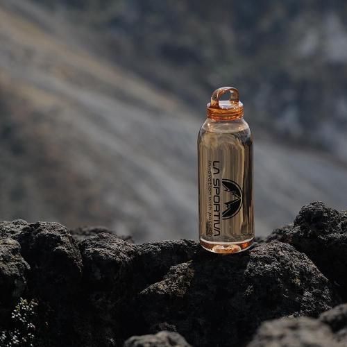 SPORTIVA × KINTO ウォーターボトル 950ml/スモーク/アンバー ※軽量で