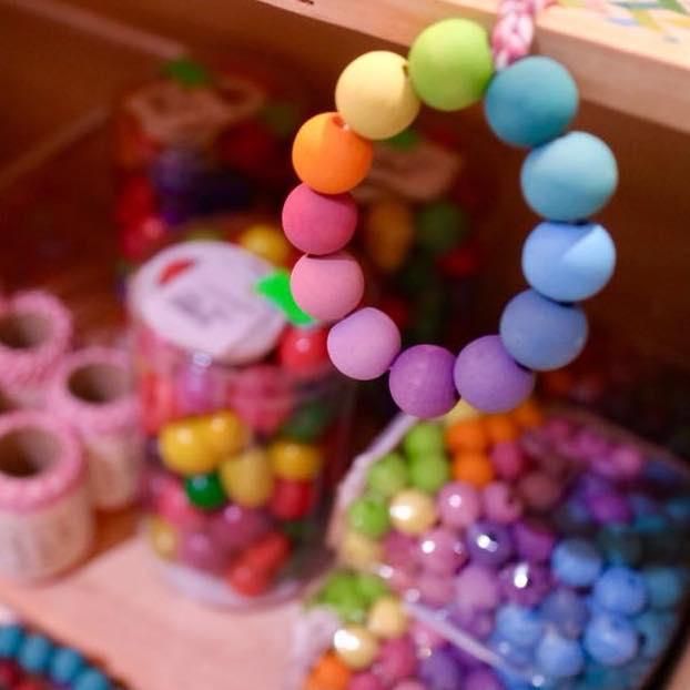 GRIMM'S/グリムス社 木製カラービーズ 180個 GRIMM'S/グリムス社 木製カラービーズ 180個 グリムス カラー