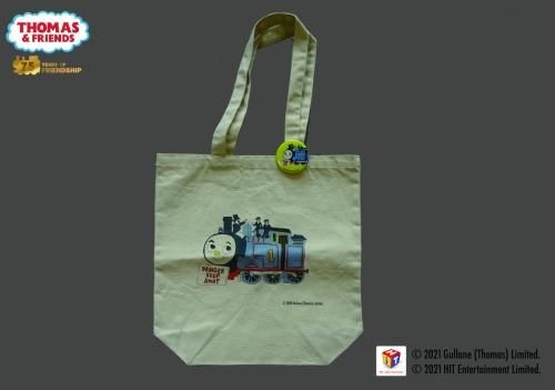きかんしゃトーマス展オリジナル 缶バッジ付きトートバッグ 米沢市上杉博物館ミュージアムショップ きかんしゃトーマス展オリジナル 缶バッジ付きトートバッグ 米沢市上杉博物館ミュージアムショップ