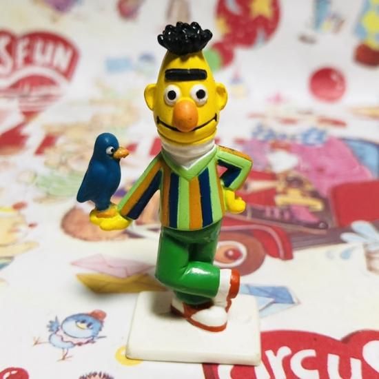 Sesame Street Bert Mini Figure セサミストリート バート ミニ フィギュア Toyshop8 アメリカ雑貨 通販 豊橋市 Sesame Street Bert Mini Figure セサミストリート バート ミニ フィギュア Toyshop8 アメリカ雑貨 通販 豊橋市