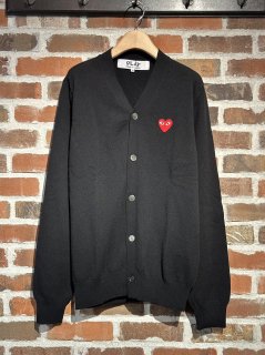 【PLAY COMME des GARCONS】N008 カーディガン赤エンブレム (メンズ)