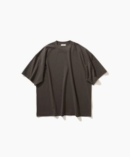 <img class='new_mark_img1' src='https://img.shop-pro.jp/img/new/icons8.gif' style='border:none;display:inline;margin:0px;padding:0px;width:auto;' />ATONFRESCA PLATE | OVERSIZED S/S T-SHIRT