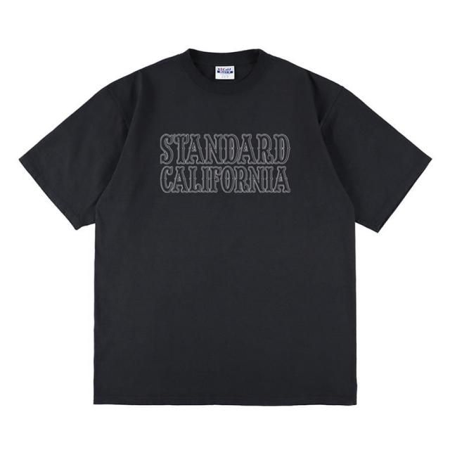 <img class='new_mark_img1' src='https://img.shop-pro.jp/img/new/icons8.gif' style='border:none;display:inline;margin:0px;padding:0px;width:auto;' /> STANDARD CALIFORNIA SD Heavyweight Basic Logo T