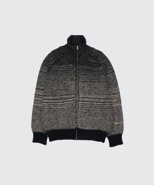 <img class='new_mark_img1' src='https://img.shop-pro.jp/img/new/icons8.gif' style='border:none;display:inline;margin:0px;padding:0px;width:auto;' />YOKEGradation Front Zip Knit