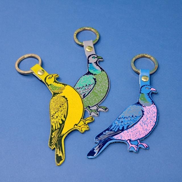 ڥۥFeral Pigeon Key FobARK COLOUR DESIGN