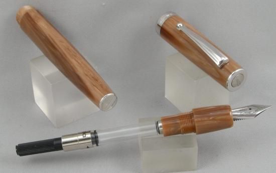 即納!新品 DELTA 万年筆 デルタ Intesa(インテッサ)Mサイズ 即納!新品 DELTA 万年筆 デルタ Intesa(インテッサ)Mサイズ