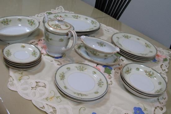 即納 オールドノリタケ Rose China 裏マーク入ディナーセット ローズチャイナ18点 ティーポット 皿付きボウル 丸皿 カレー皿 ソーサー 大皿 ビスクドール アンティークの通販店舗 ワールドドール