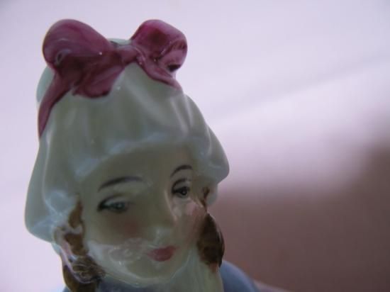 即納！ロイヤルドルトン フィギュリン アフタヌーンティー Royal