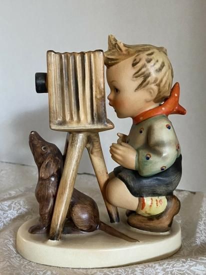 即納 フンメル人形 178 The Photographer フォトグラファー 写真家 少年 犬 ゲーベル Goebel Hummel ドール ドイツ 西洋陶磁 ヴィンテージ Tmk4 ビスクドール アンティークの通販店舗 ワールドドール