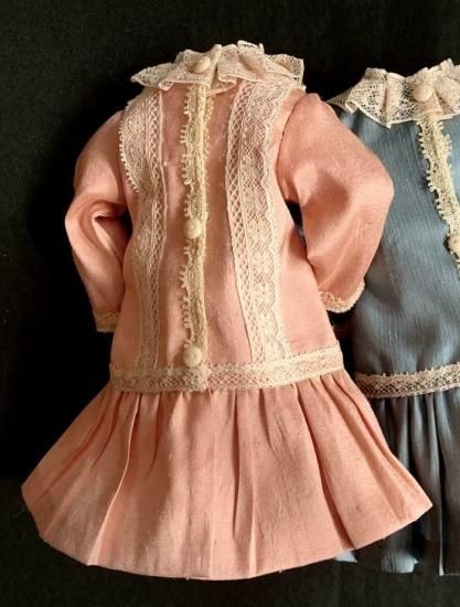 即納!【送料198円】美品 小さなビスクドール用シルクドレス 即納!【送料198円】美品 小さなビスクドール用シルクドレス