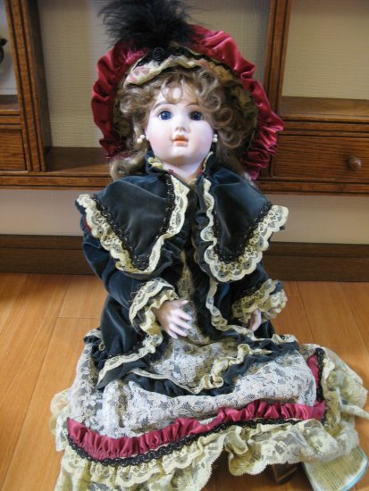家庭にて飾ってあったものですCollector's Doll