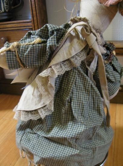 即納!アルタ社 うさぎ ウサギのカントリードール 40㎝ ぬいぐるみ スタンド付 Alta's heir looms AltaDoll (Mary Alta Cochran) - ビスクドール | アンティークの通販店舗【ワールドドール】 即納!アルタ社 うさぎ ウサギのカントリードール 40㎝ ぬいぐるみ スタンド付 Alta's heir looms AltaDoll (Mary Alta Cochran) - ビスクドール | アンティークの通販店舗【ワールドドール】