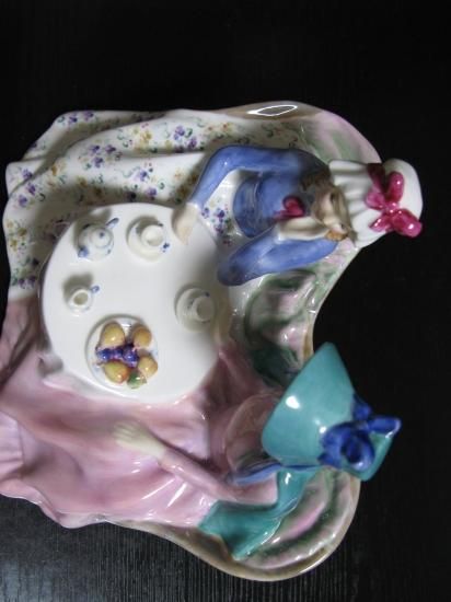 即納！美品 ロイヤルドルトン フィギュリン アフタヌーンティー Royal