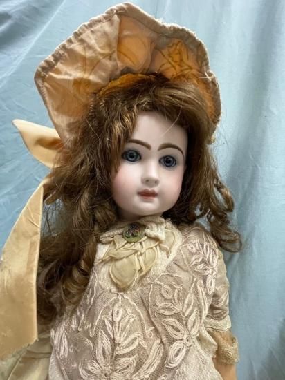 【提携業者取扱品】アンティーク ビスクドール ジュモー Large antique French Jumeau Bebe Louvre B12L  doll 61cm - ビスクドール | アンティークの通販店舗【ワールドドール】