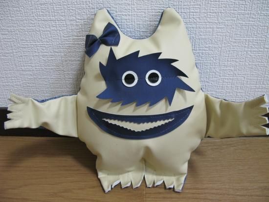 即納!ナウガハイド Naugahyde ナウガモンスター ぬいぐるみ US 即納!ナウガハイド Naugahyde ナウガモンスター ぬいぐるみ US
