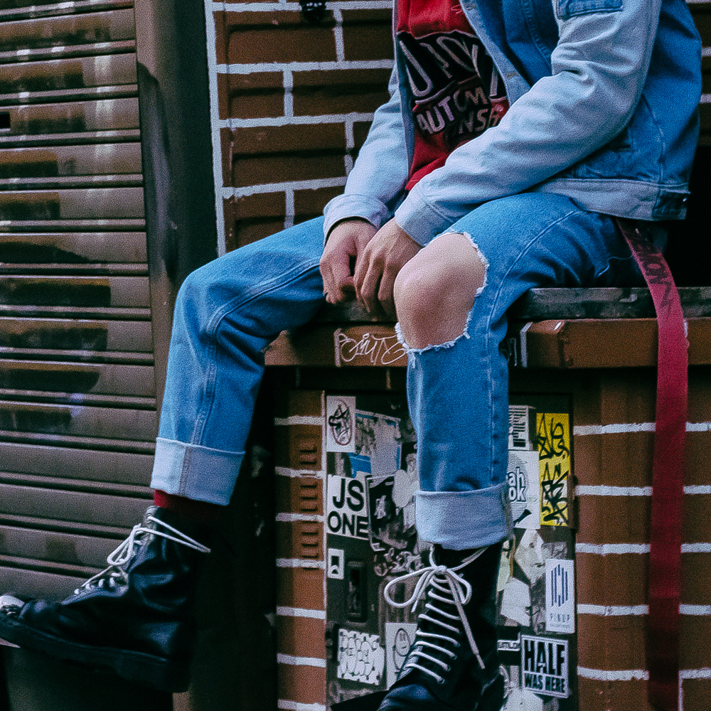 MIDNIGHT STUDIOS × GUESS(ミッドナイトスタジオ × ゲス)商品