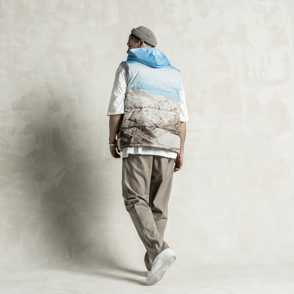 【レア】STAMPD スタンプド BRIGGS VESTダウンベスト LA レア】STAMPD スタンプド BRIGGS VESTダウンベスト LA