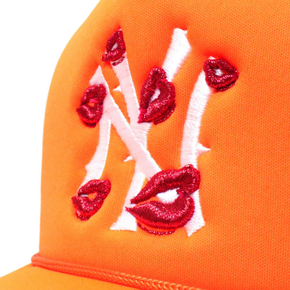 LA ROPA(ラ ロパ)商品ページ - NY Is Kissing Me Trucker Hat