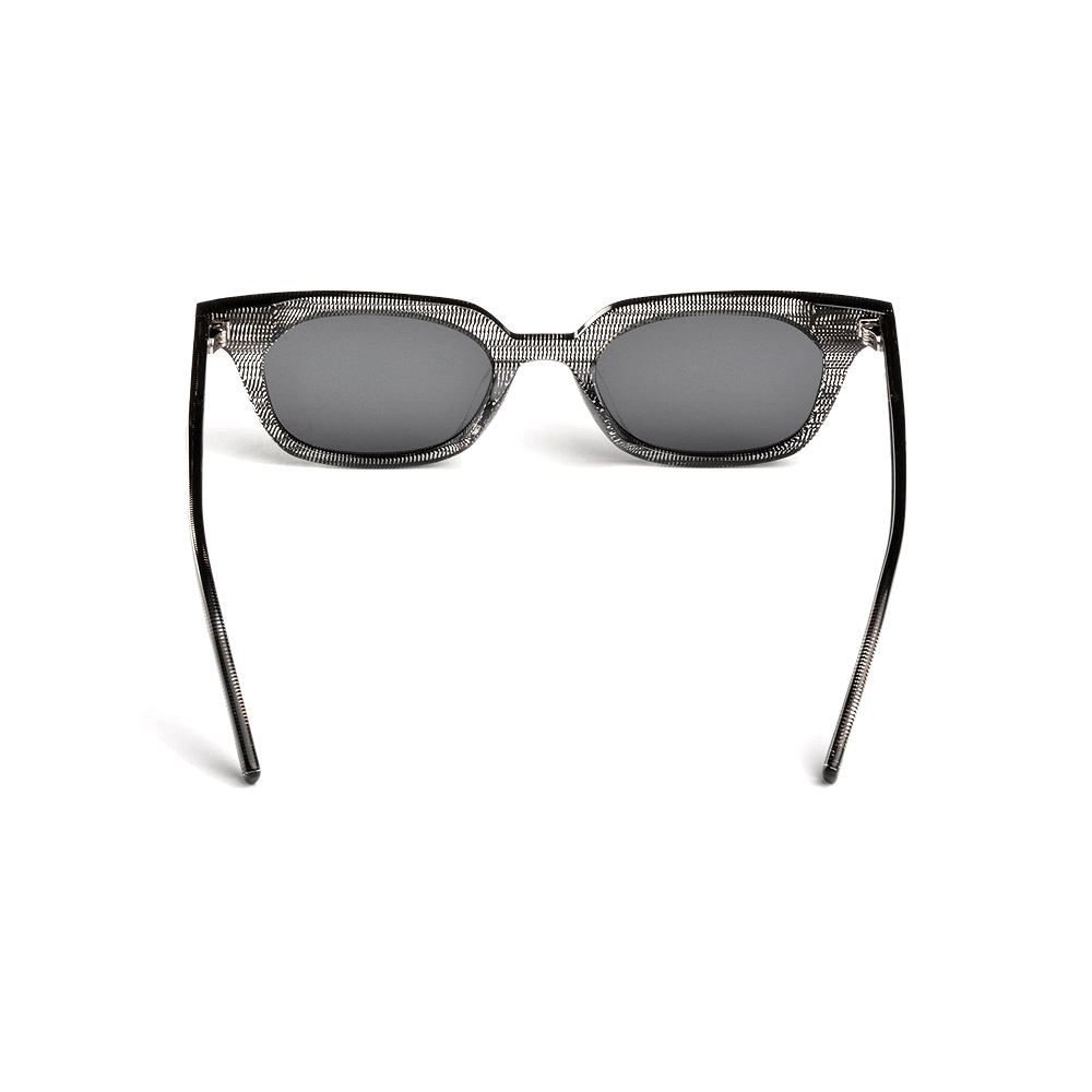 AKILA LA (アキラ・エルエー) 商品ページ - Lofi Sunglasses AKILA LA (アキラ・エルエー) 商品ページ - Lofi Sunglasses
