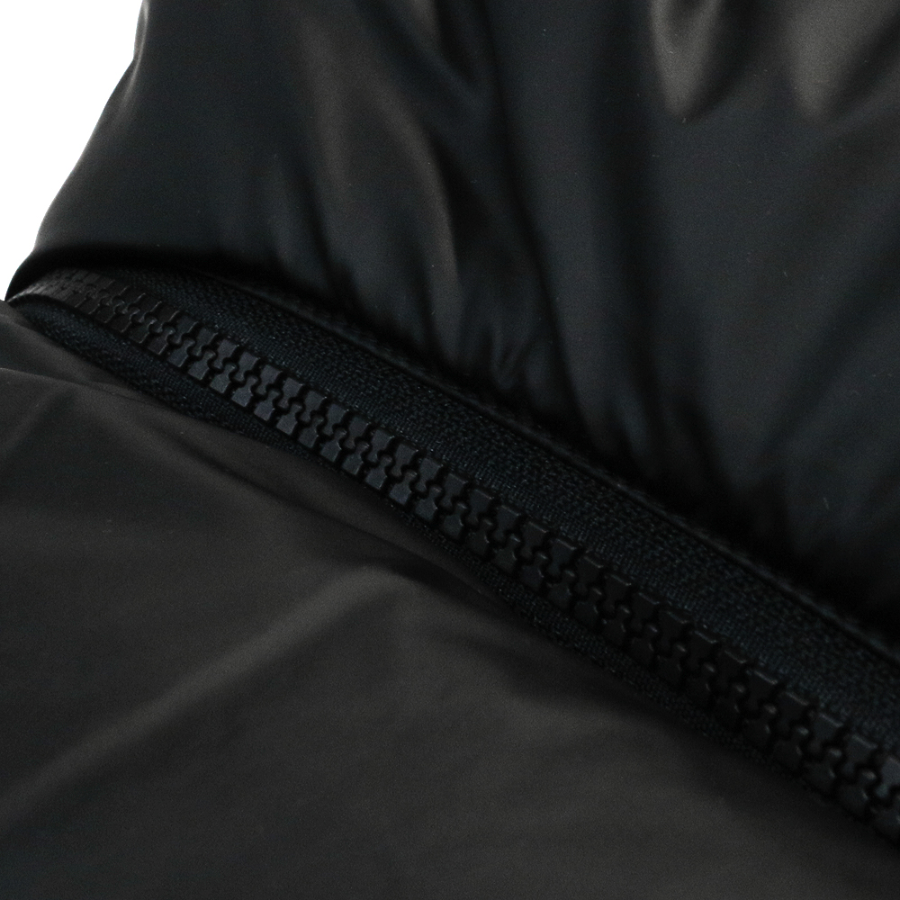 STAMPD ブラック ダウンジャケット STAMPD(スタンプド)商品ページ - Powder Puffer Cropped Hooded