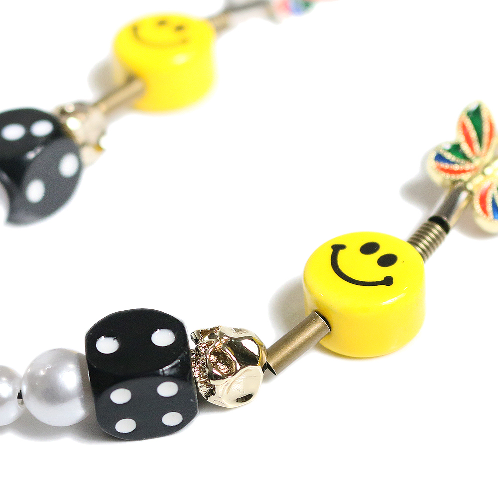 *EVAE+MOB(エバーモブ)商品ページ - EVAE Smiley Pearl Necklace - Yellow Multi -  VENTURER(ベンチュラー)