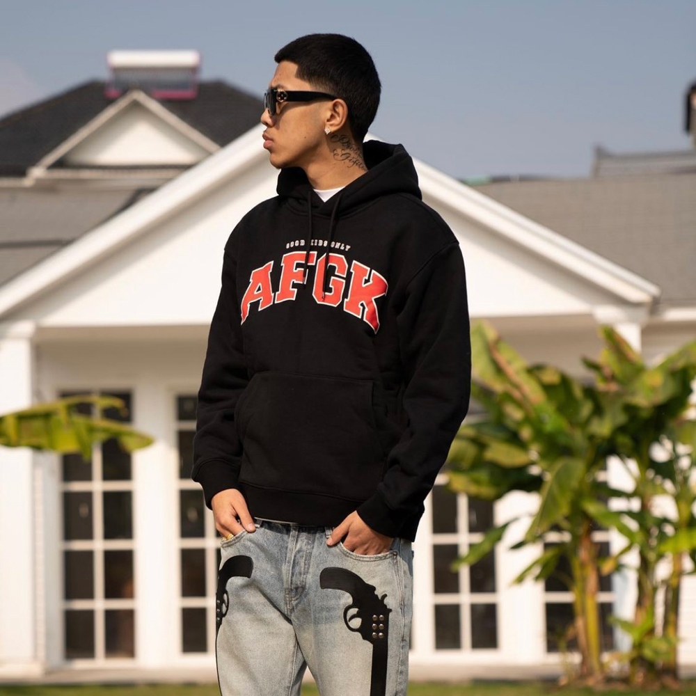 A FEW GOOD KIDS(ア・フュー・グッド・キッズ)商品ページ - College Logo Hoodie - Black/Red -  VENTURER(ベンチュラー)