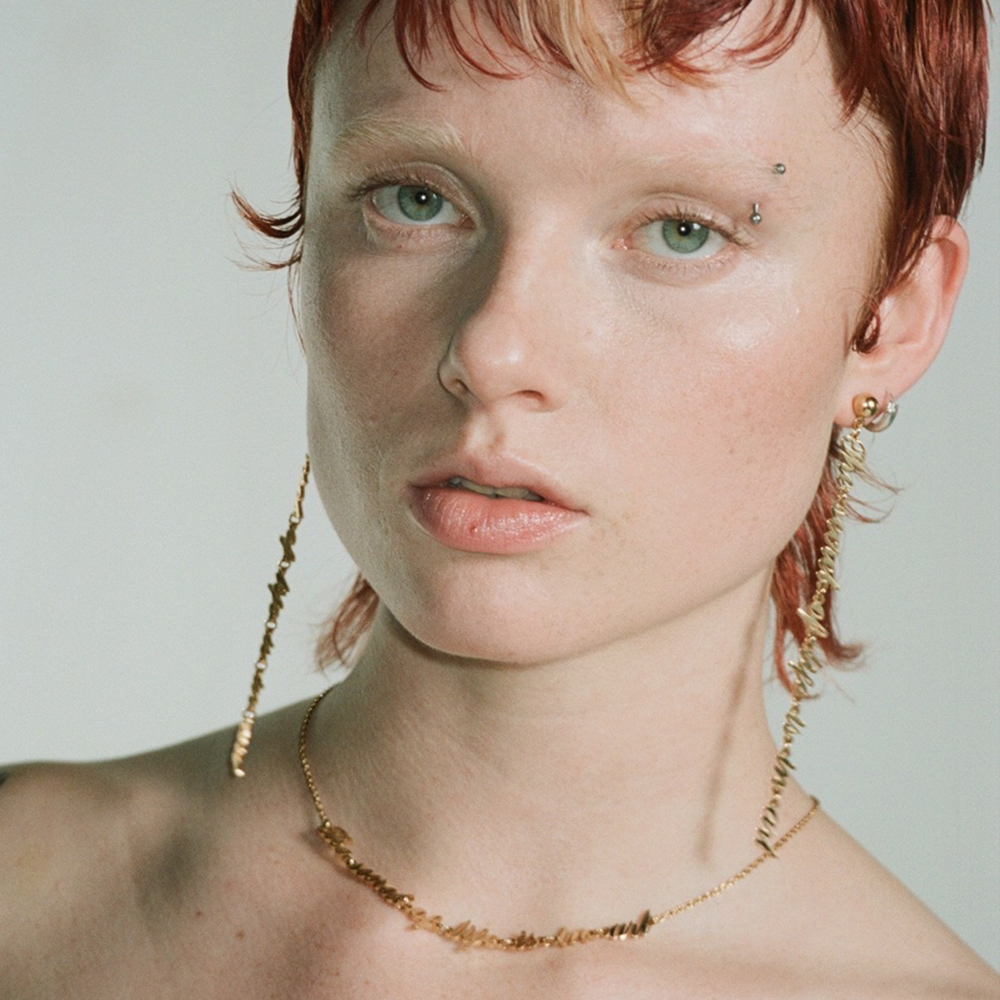 JW ANDERSON(ジェイ ダブリュー アンダーソン)商品ページ - OW Quote Necklace - Gold - VENTURER(ベンチュラー)