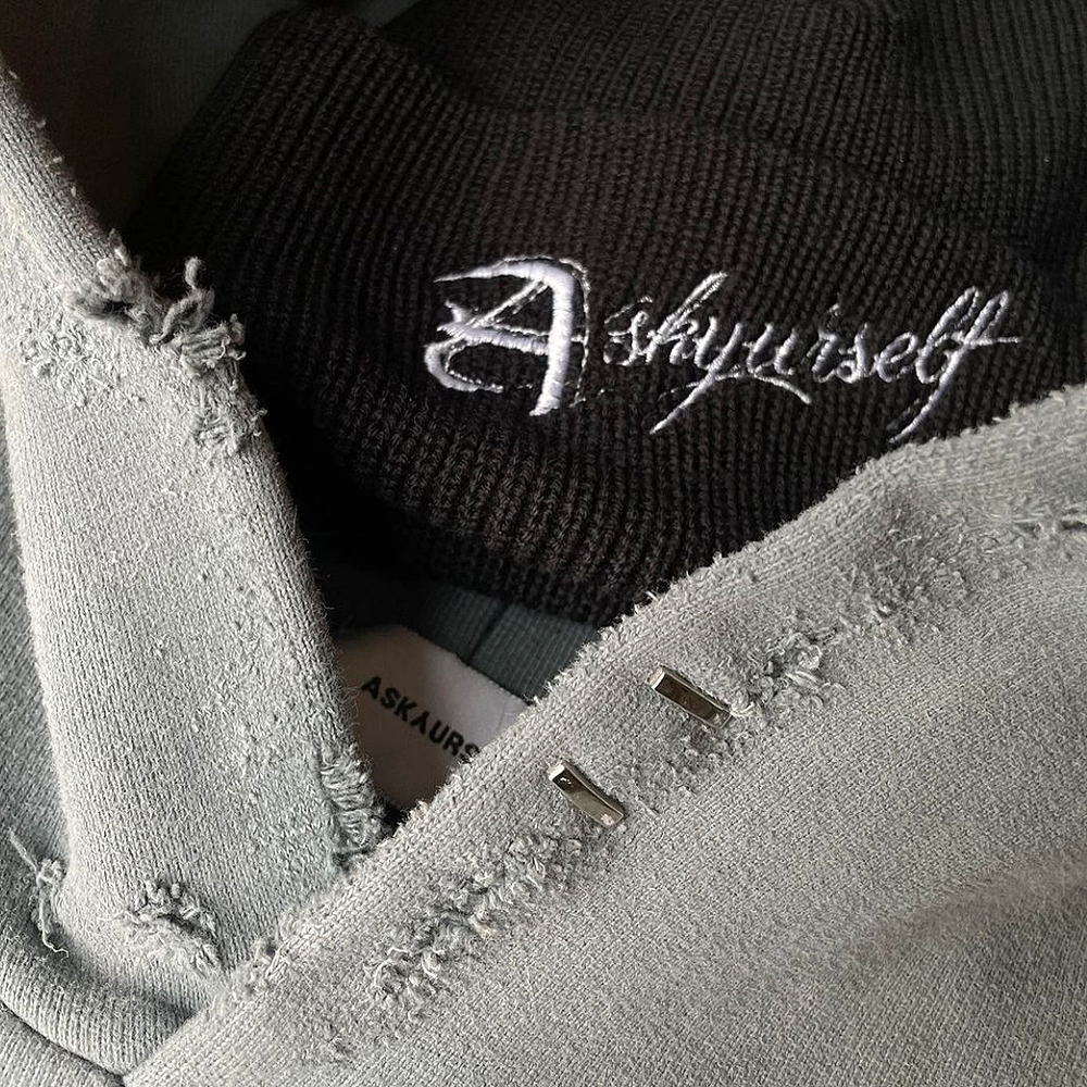 ASKYURSELF (アスクユアセルフ)商品ページ - Signature Beanie