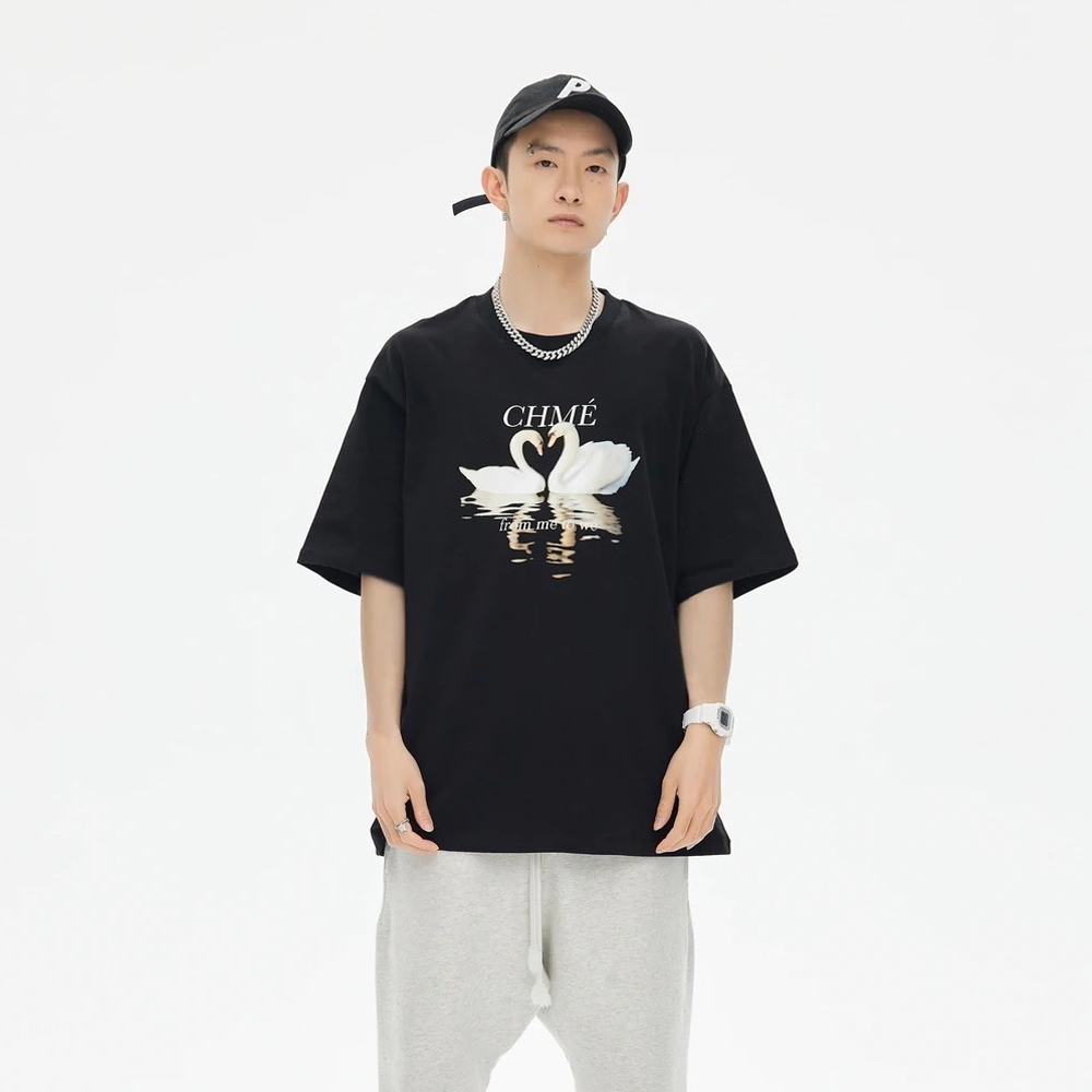 MAISON EMERALD(メゾン・エメラルド)商品ページ - CHME Swan Tee - Black - VENTURER(ベンチュラー)