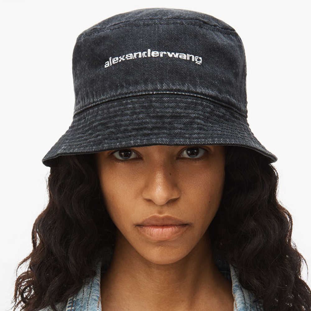 ALEXANDER WANG (アレキサンダー ワン)商品ページ - Denim Bucket Hat