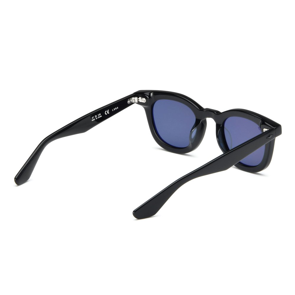 AKILA LA (アキラ・エルエー) 商品ページ - Luna Sunglasses - Black