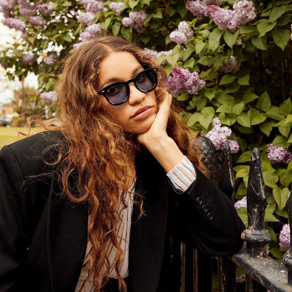 AKILA LA (アキラ・エルエー) 商品ページ - Luna Sunglasses - Black