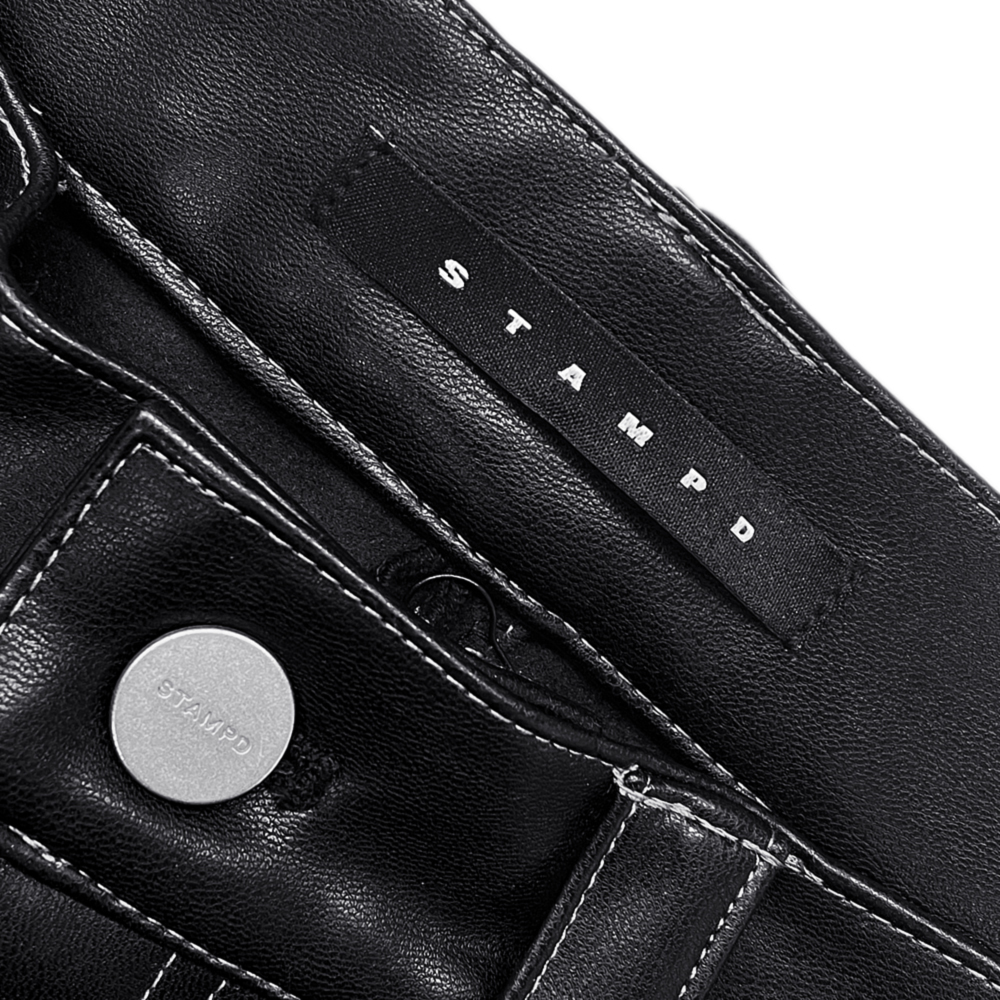 STAMPD(スタンプド)商品ページ - Faux Leather Carpenter Pants STAMPD(スタンプド)商品ページ - Faux Leather Carpenter Pants