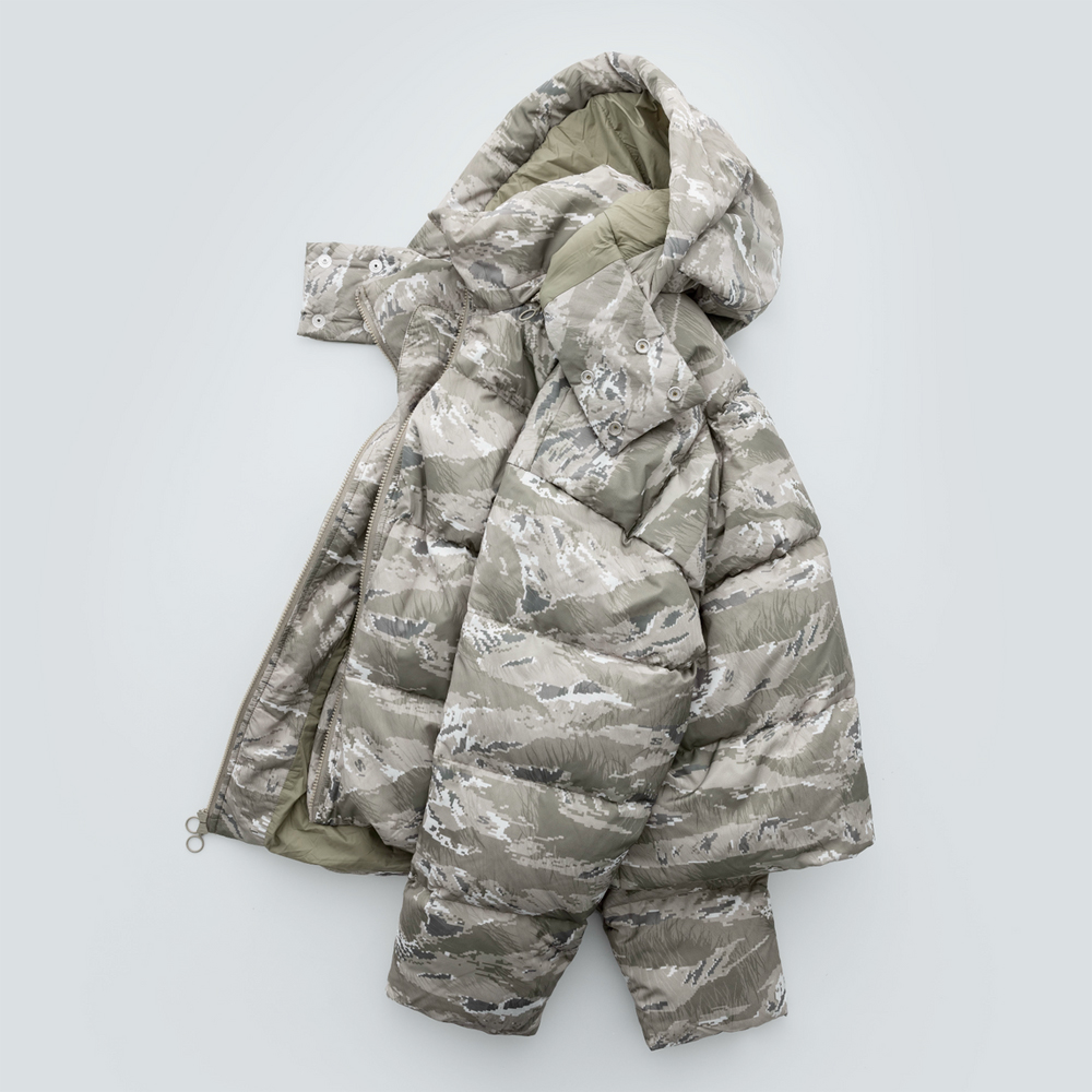 STAMPD(スタンプド)商品ページ - Cropped Puffer Jacket - Digital-Tiger-Camo -  VENTURER(ベンチュラー)