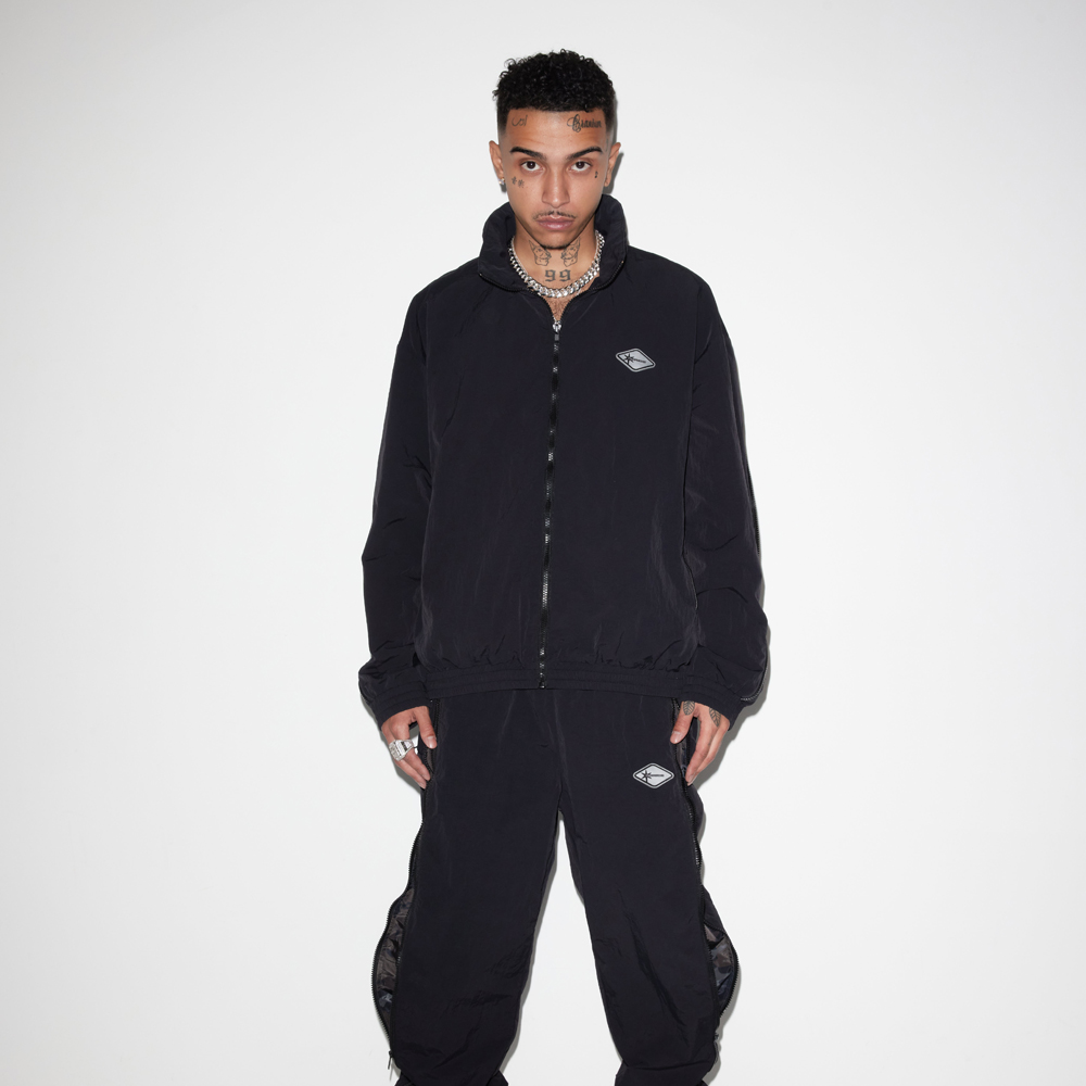 UNKNOWN LONDON(アンノウン・ロンドン)商品ページ - Zipped UNKNOWN LONDON(アンノウン・ロンドン)商品ページ - Zipped