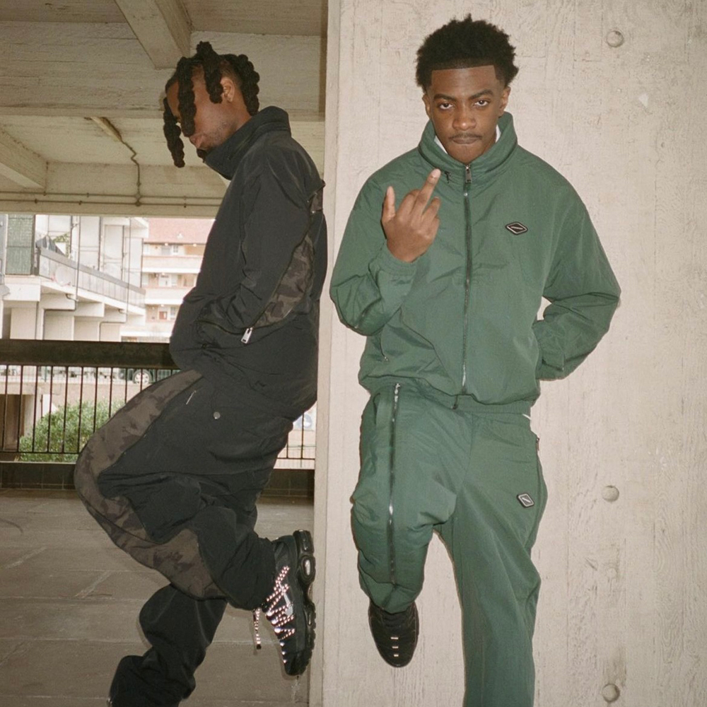 UNKNOWN LONDON(アンノウン・ロンドン)商品ページ - Zip Panel UNKNOWN LONDON(アンノウン・ロンドン)商品ページ - Zip Panel