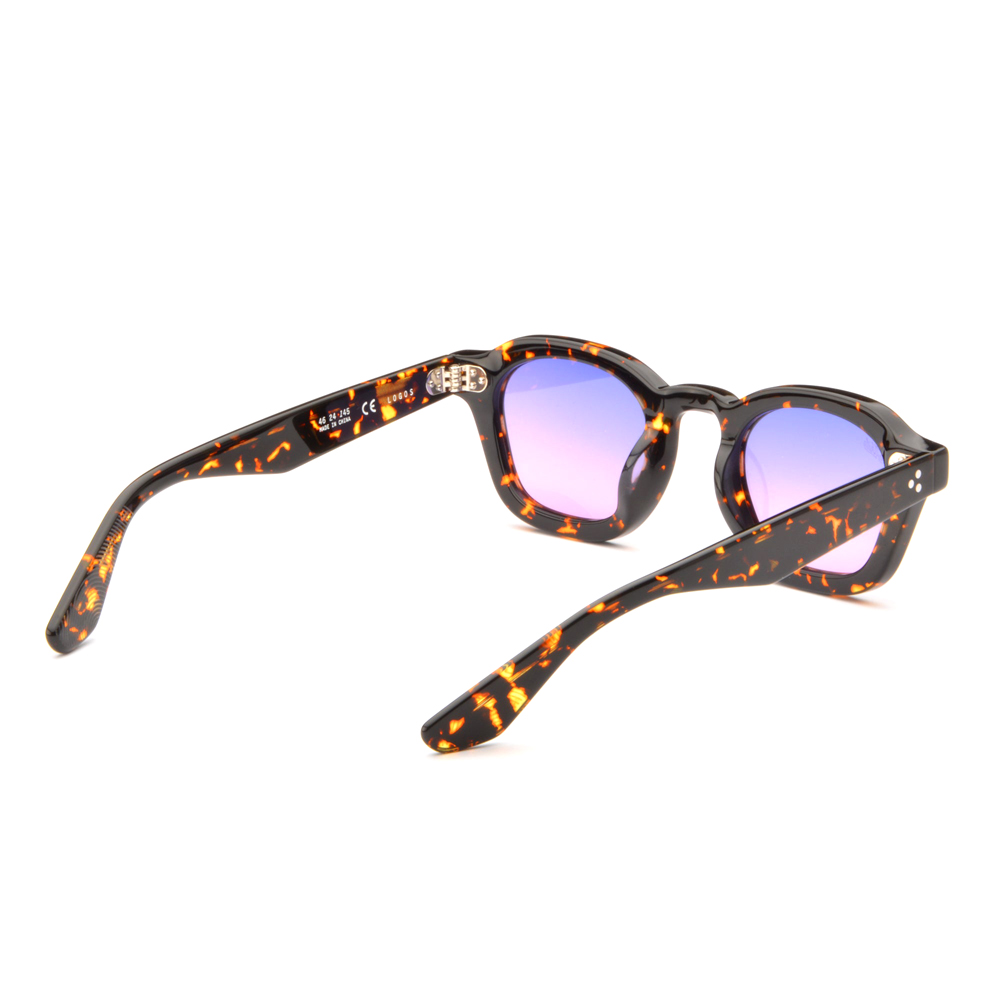 AKILA LA (アキラ・エルエー) 商品ページ - Logos Sunglasses