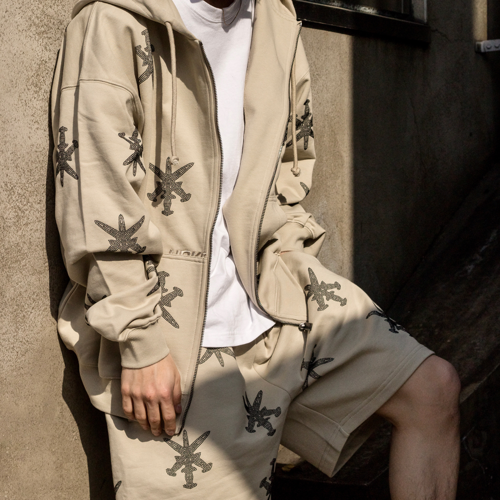 UNKNOWN LONDON(アンノウン・ロンドン)商品ページ - Dagger Rhinestone Shorts - Tan - VENTURER(ベンチュラー)